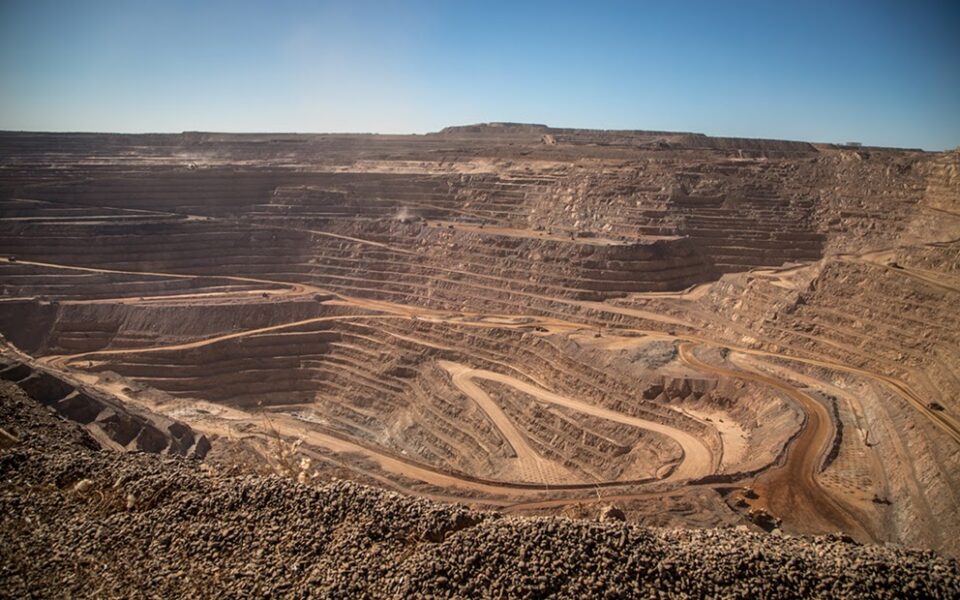 Gigante mexicano de plata apunta a producción anual de 64 millones de onzas