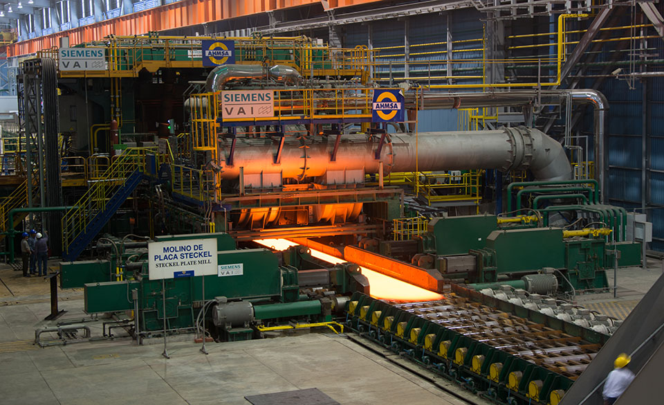 En pausa rescate del gigante de la industria del acero en México