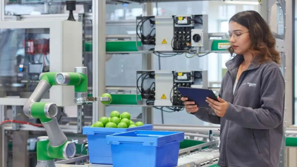 Schneider Electric lanza robot colaborativo “Lexium Cobots”