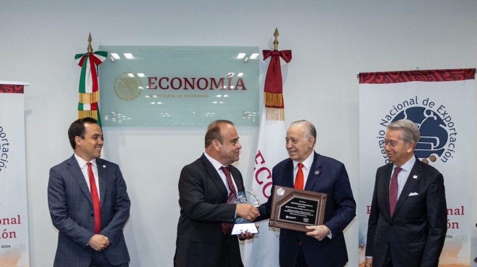 Premio Nacional de Exportación refrenda el liderazgo del sector exportador mexicano