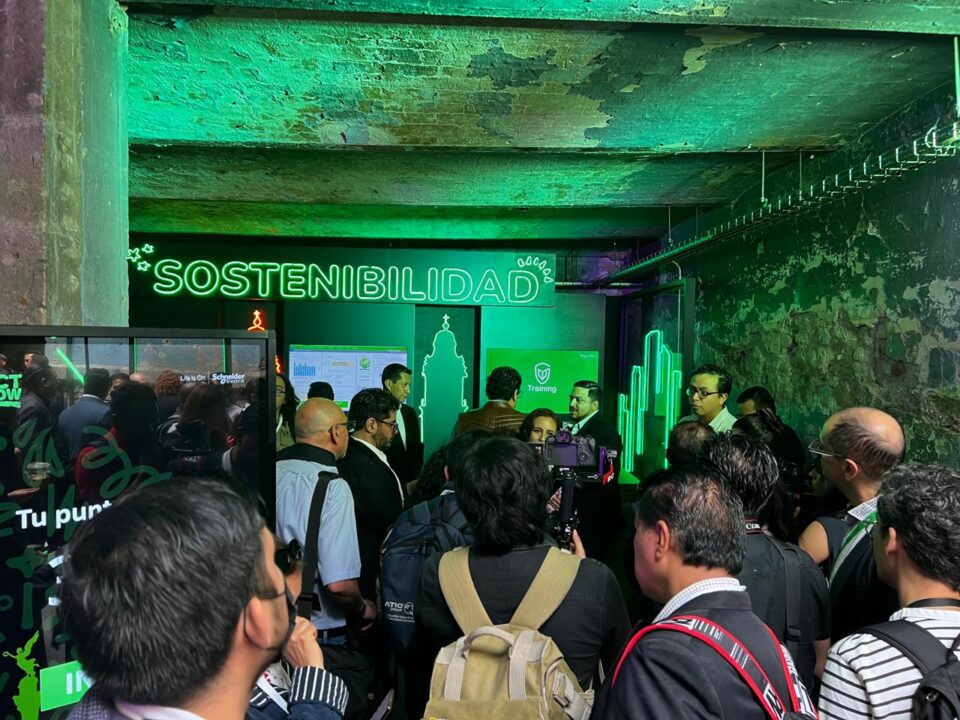 Por tercer año, Schneider Electric impulsa el diálogo sobre sostenibilidad en el Impact RoadShow 2024