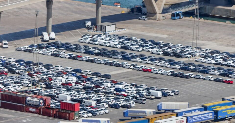 Aumentan 7.4% exportaciones de automóviles de México en primeros 8 meses