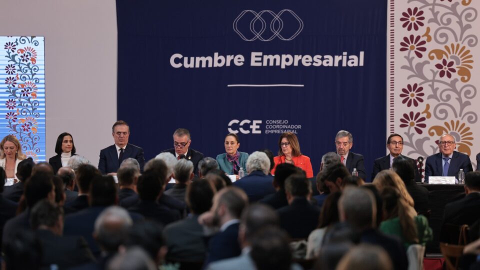 Sheinbaum anuncia inversiones por 20,000 en México tras CEO Dialogue